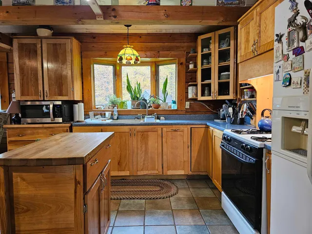 $795,000 | 115 Prior Road, Cavendish, VT 05142