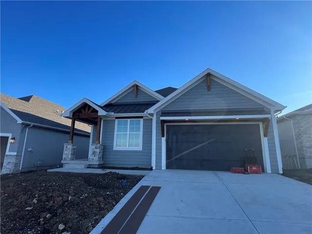 $579,500 | 15367 West 161st Street, Olathe, KS 66062