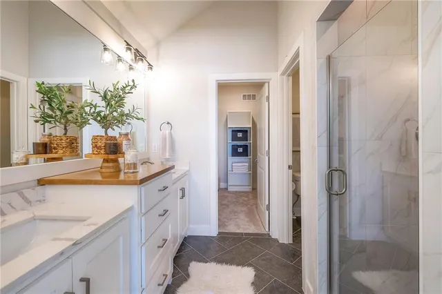 $579,500 | 15367 West 161st Street, Olathe, KS 66062