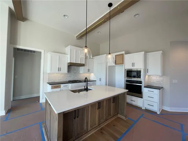 $579,500 | 15367 West 161st Street, Olathe, KS 66062