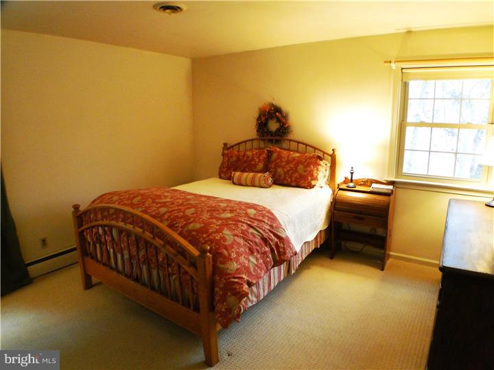 306 Ponds Edge Road West Chester, PA 19382 - Photo 11 of 23 Gallery Image 11