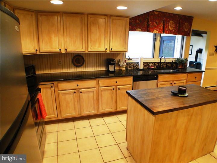 306 Ponds Edge Road West Chester, PA 19382 - Photo 4 of 23 Gallery Image 4