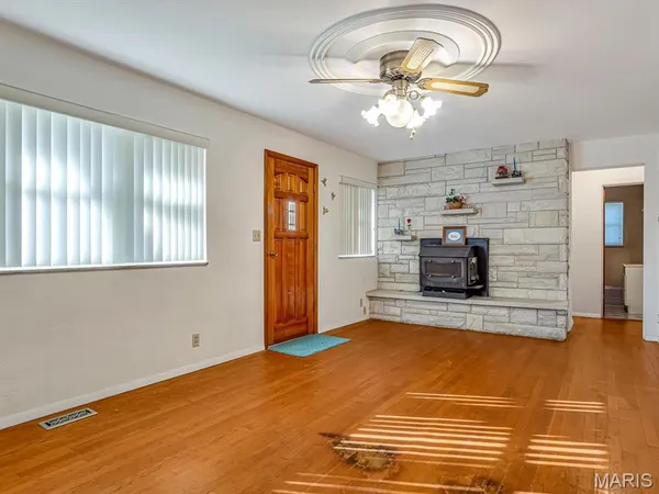 $99,000 | 410 South 3rd Street, Coulterville, IL 62237