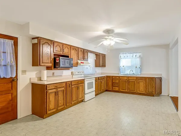 $99,000 | 410 South 3rd Street, Coulterville, IL 62237