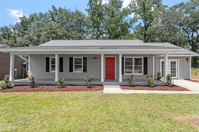 $219,800 | 4332 Falls Drive, Hope Mills, NC 28348