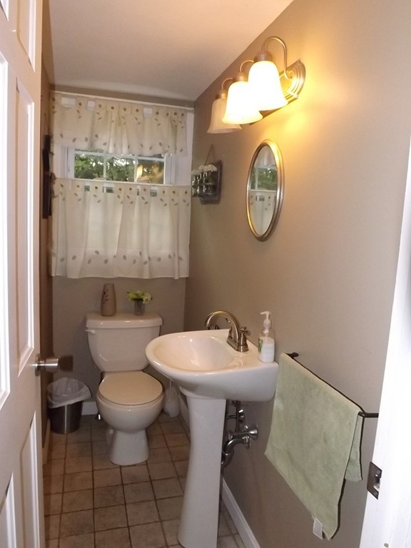 39 Bear Hill Road Cumberland, RI 02864 - Photo 13 of 18 Gallery Image 13