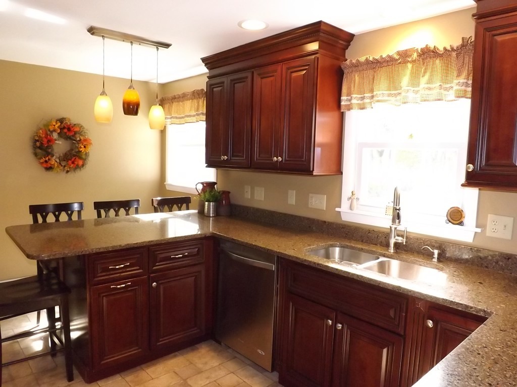 39 Bear Hill Road Cumberland, RI 02864 - Photo 2 of 18 Gallery Image 2