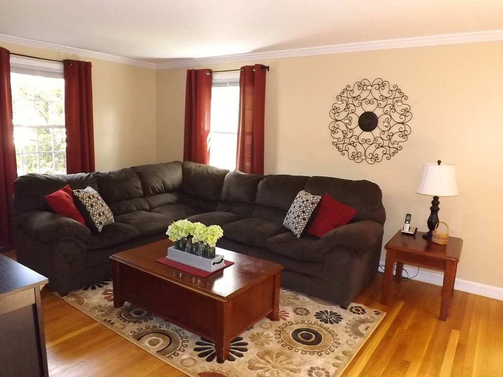 39 Bear Hill Road Cumberland, RI 02864 - Photo 6 of 18 Gallery Image 6