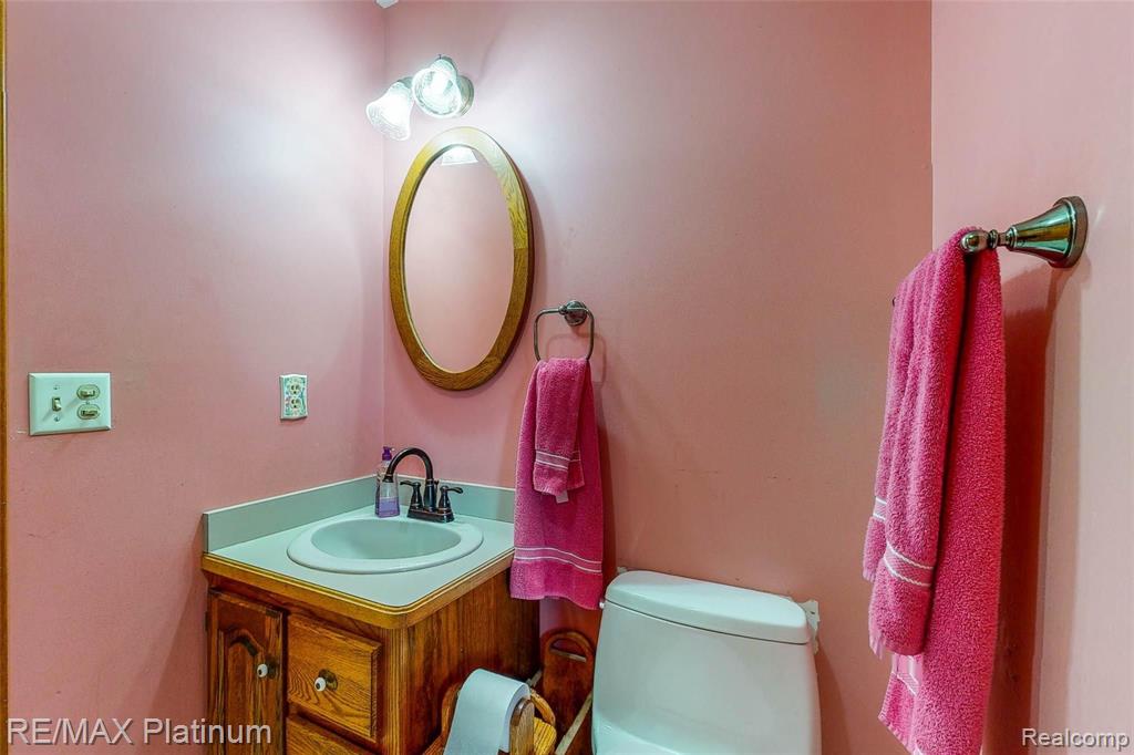 7498 Silver Lake Road Linden, MI 48451 - Photo 24 of 59