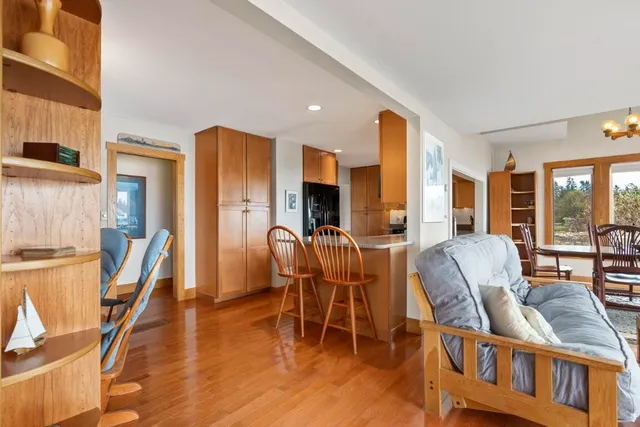 $2,250,000 | 22 Gray Road, Southport, ME 04576