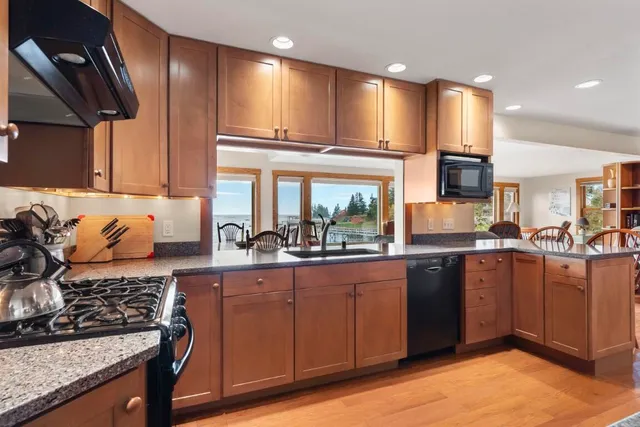 $2,250,000 | 22 Gray Road, Southport, ME 04576