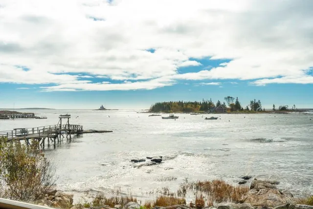 $2,250,000 | 22 Gray Road, Southport, ME 04576