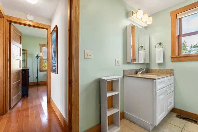 $2,250,000 | 22 Gray Road, Southport, ME 04576