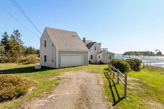 $2,250,000 | 22 Gray Road, Southport, ME 04576