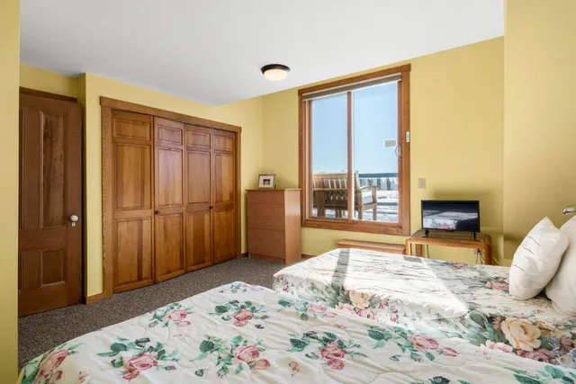 $2,250,000 | 22 Gray Road, Southport, ME 04576