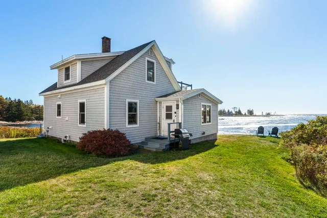 $2,250,000 | 22 Gray Road, Southport, ME 04576