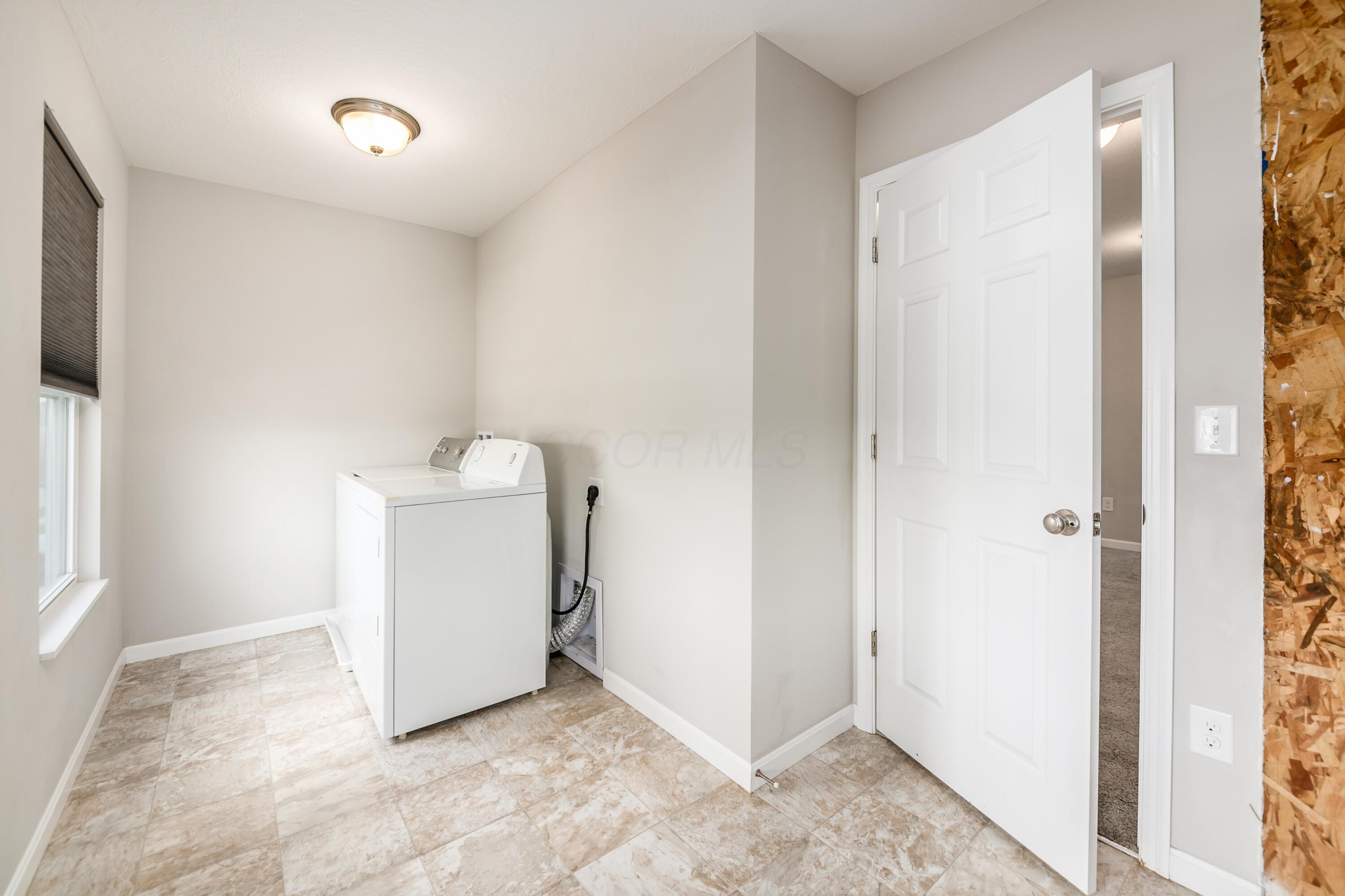 395 Nells Way Lockbourne, OH 43137 - Photo 37 of 39 395 Nells Way Laundry area