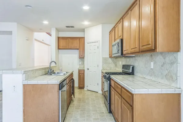 $345,000 | 9390 Vintner Circle, Patterson, CA 95363