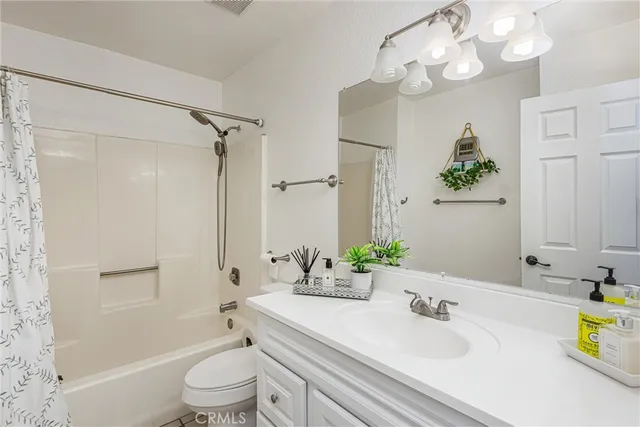 $370,000 | 16422 Tolowa Road, Apple Valley, CA 92307