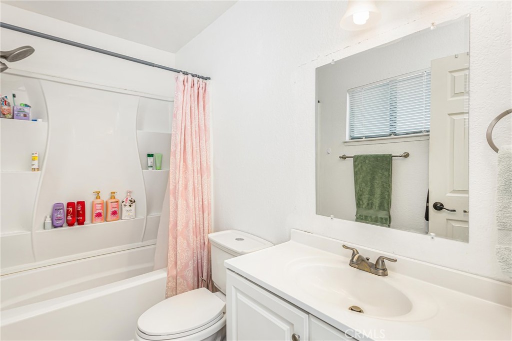 16422 Tolowa Road Apple Valley, CA 92307 - Photo 20 of 35