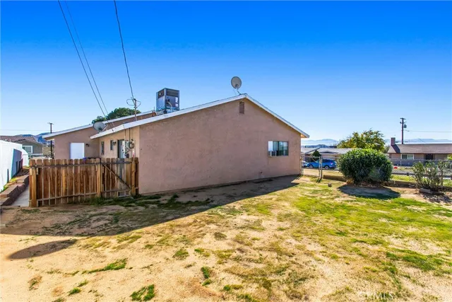 $370,000 | 16422 Tolowa Road, Apple Valley, CA 92307