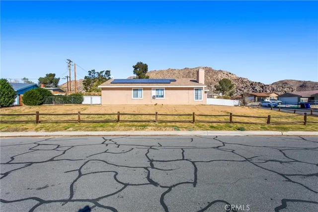 $370,000 | 16422 Tolowa Road, Apple Valley, CA 92307