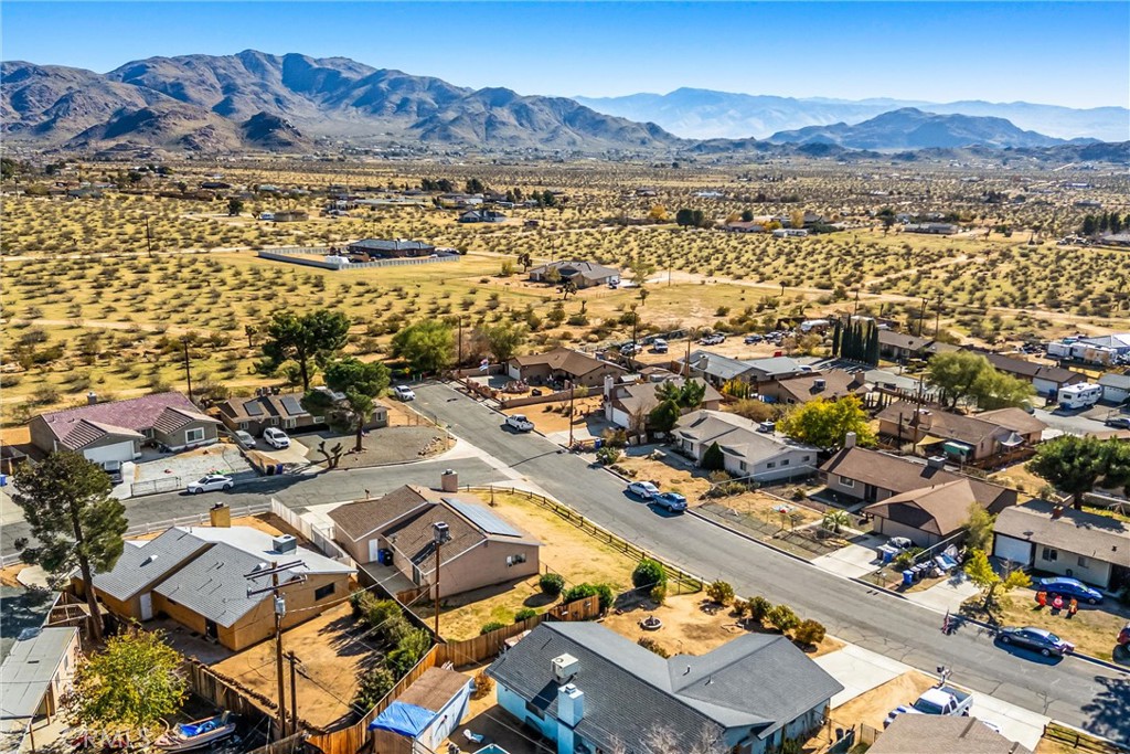 16422 Tolowa Road Apple Valley, CA 92307 - Photo 34 of 35