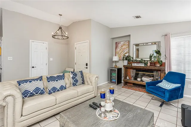 $370,000 | 16422 Tolowa Road, Apple Valley, CA 92307