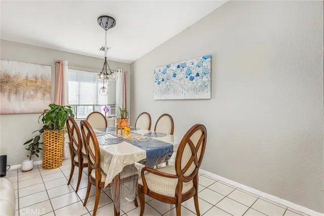 $370,000 | 16422 Tolowa Road, Apple Valley, CA 92307