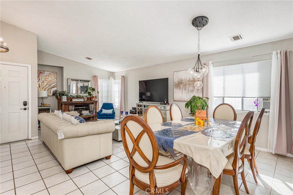 16422 Tolowa Road Apple Valley, CA 92307 - Photo 9 of 35