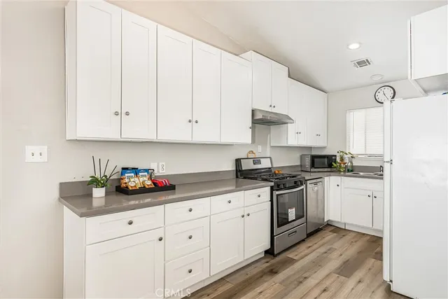 $370,000 | 16422 Tolowa Road, Apple Valley, CA 92307