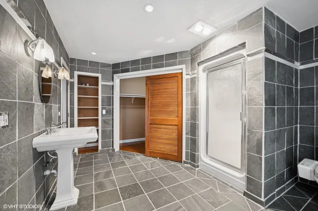 $620,000 | 13 Chipping Campden Drive, South Barrington, IL 60010