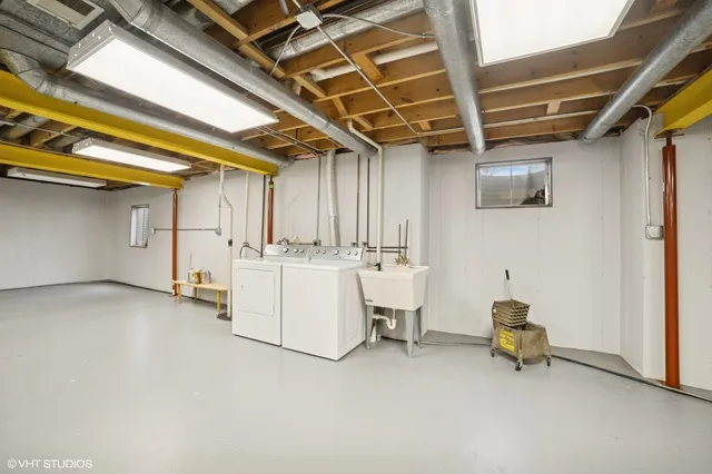 $620,000 | 13 Chipping Campden Drive, South Barrington, IL 60010