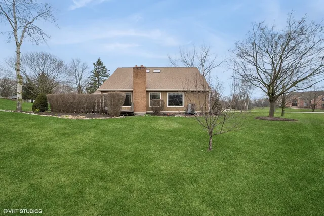 $620,000 | 13 Chipping Campden Drive, South Barrington, IL 60010