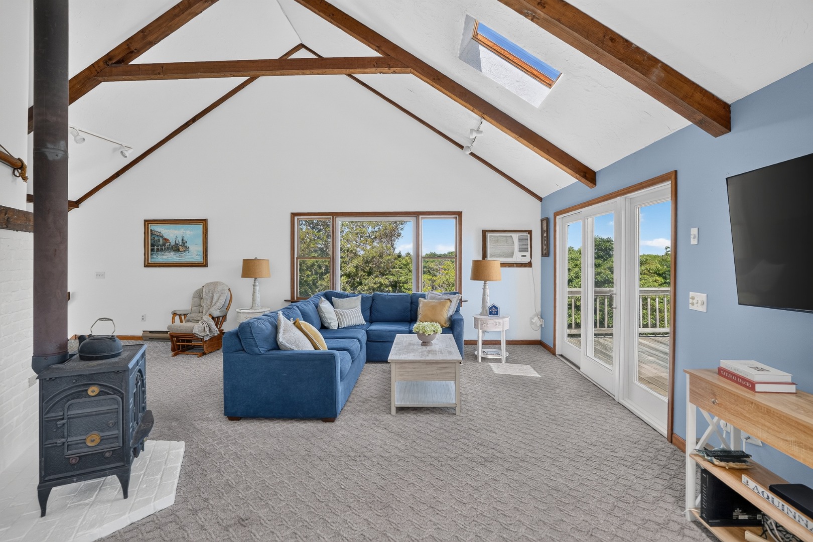 12 Lobsterville Road Aquinnah, MA 02535 - Photo 8 of 28