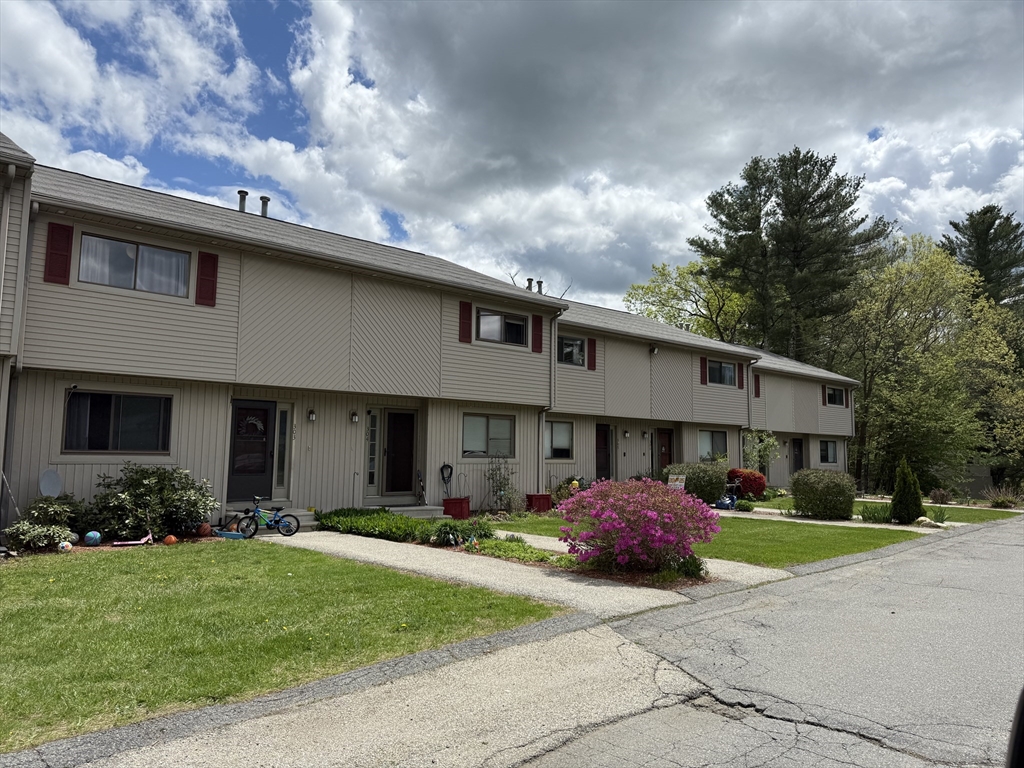 28 Southbridge Road, Unit 304 Charlton, MA 01507 - Photo 2 of 22 Gallery Image 2