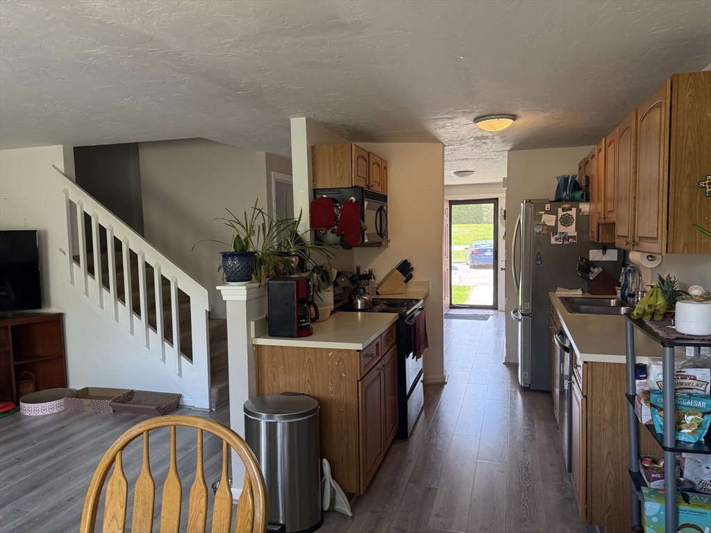 28 Southbridge Road, Unit 304 Charlton, MA 01507 - Photo 7 of 22 Gallery Image 7