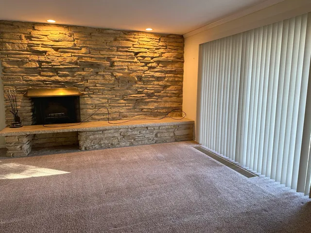 $2,200 | 856 Brickley Drive, Fontana, WI 53125