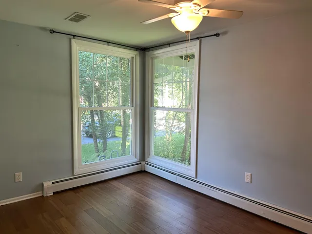 $2,200 | 856 Brickley Drive, Fontana, WI 53125