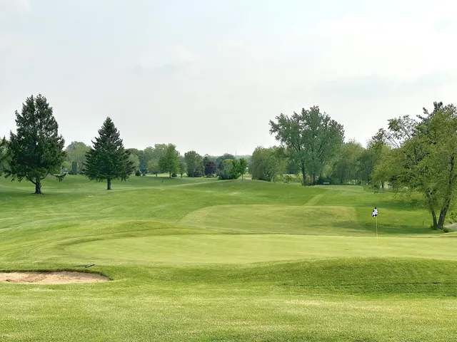 $2,200 | 856 Brickley Drive, Fontana, WI 53125