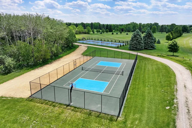 $2,200 | 856 Brickley Drive, Fontana, WI 53125