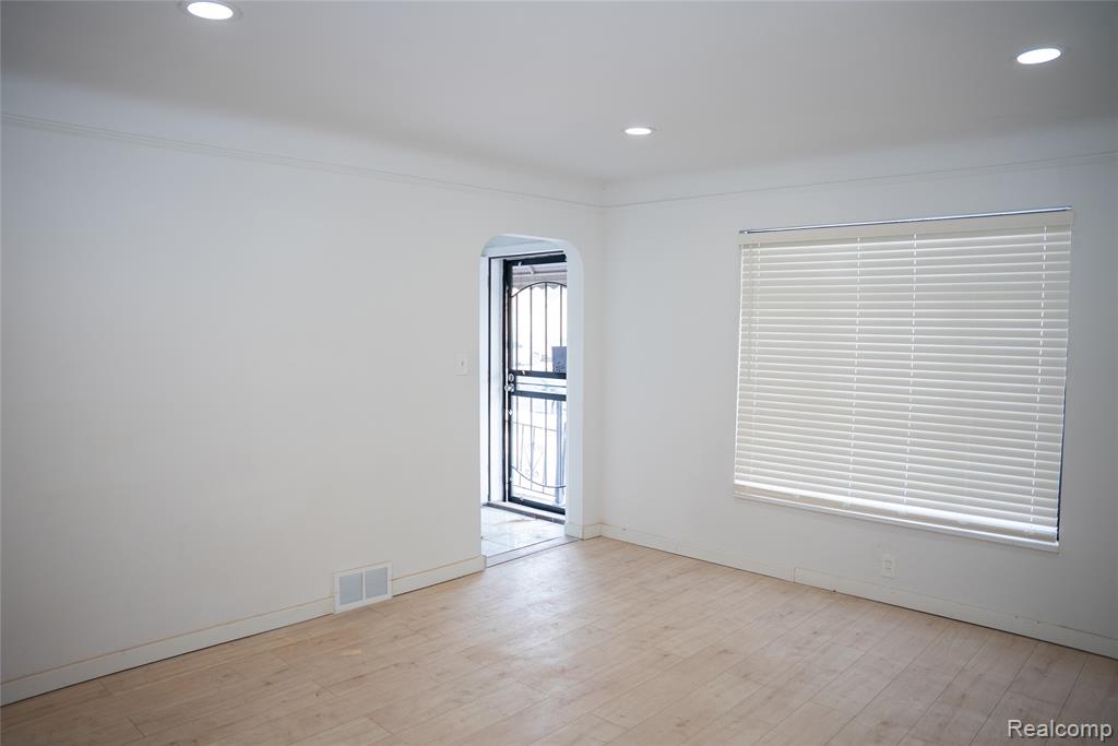 4861 Nottingham Road Detroit, MI 48224 - Photo 4 of 12 Gallery Image 4