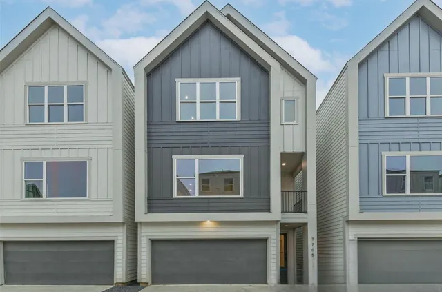 a view front of house with windows