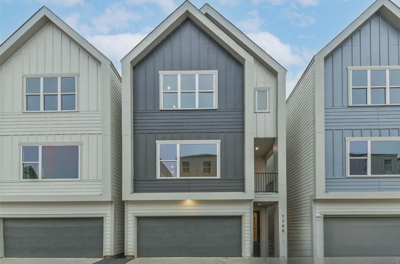 7709 Earl Rudder Way Houston, TX 77055 - Photo 2 of 34