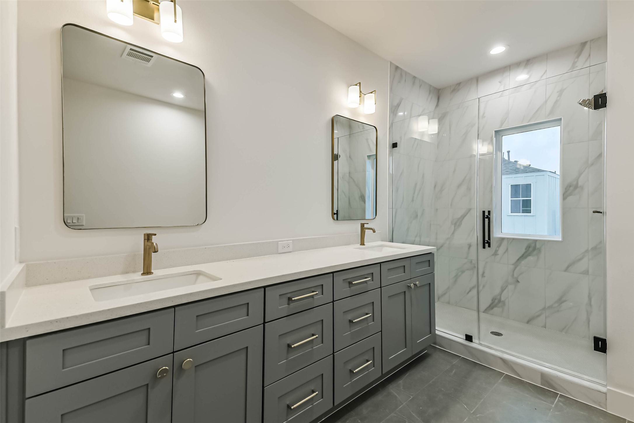 7709 Earl Rudder Way Houston, TX 77055 - Photo 25 of 34