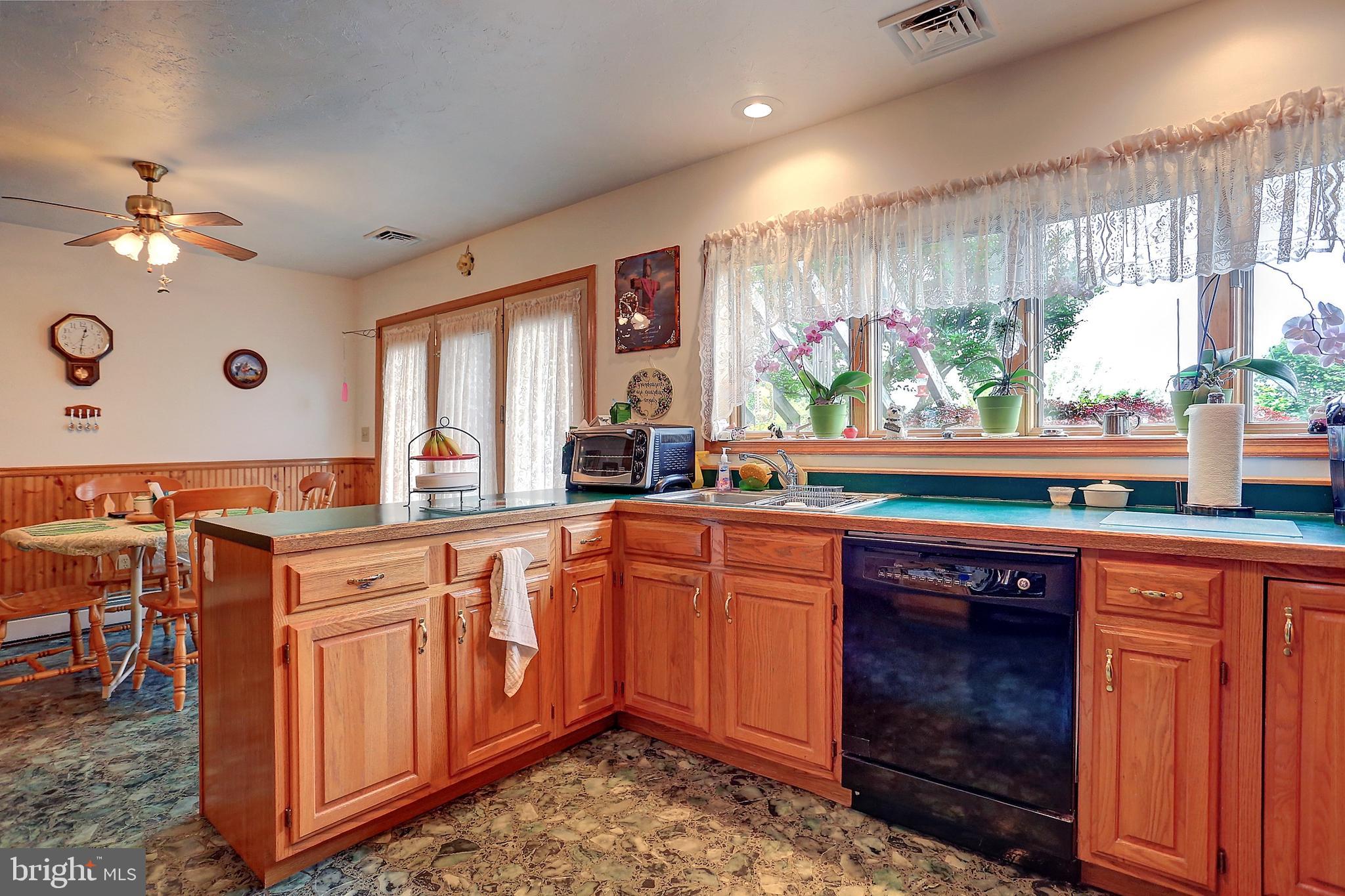 325 Crouse Road Littlestown, PA 17340 - Photo 11 of 50