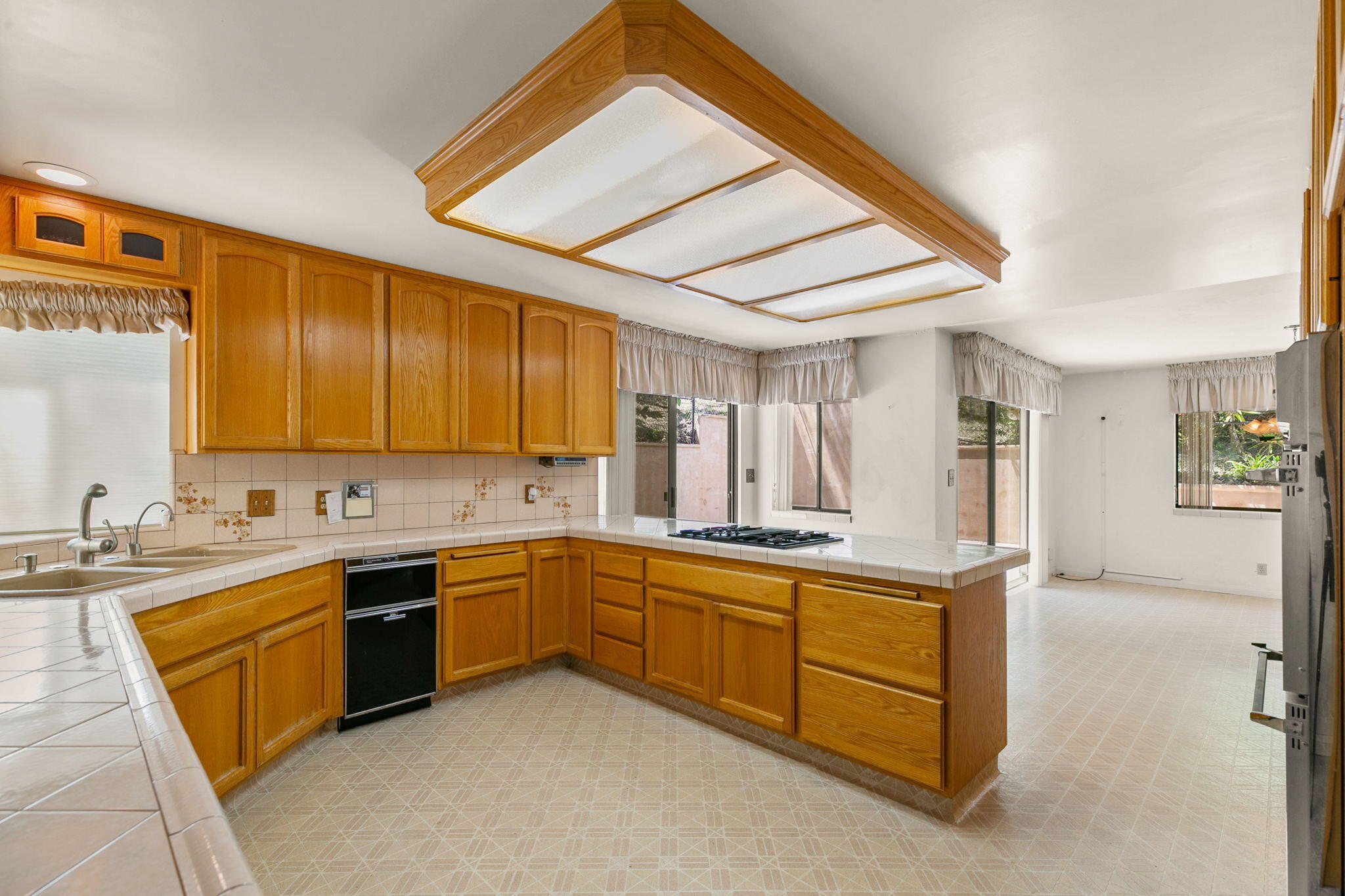 1920 Sycamore Canyon Road Santa Barbara, CA 93108 - Photo 20 of 66 21-web-or-mls-UpmarketMedia_1920Syc-27