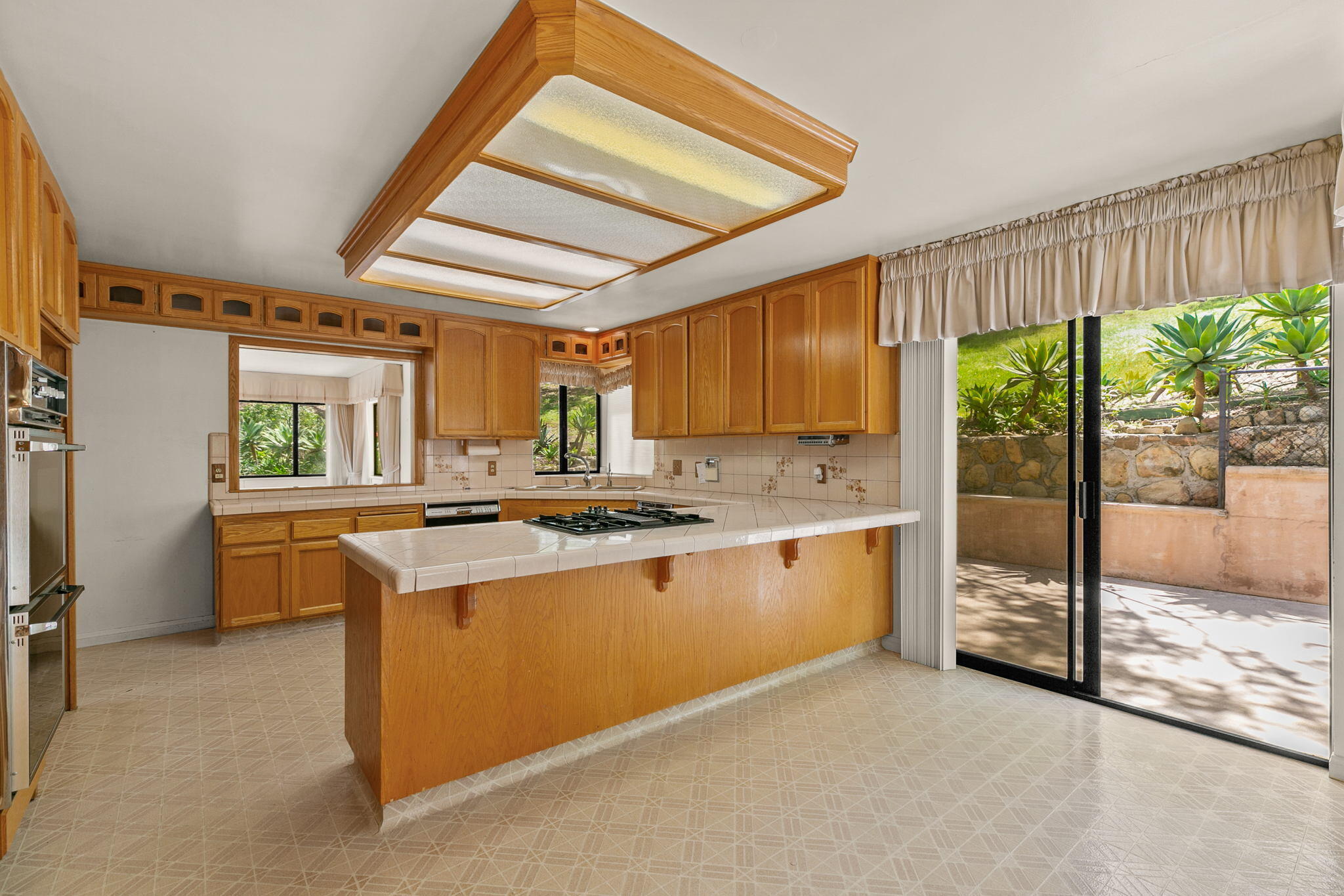 1920 Sycamore Canyon Road Santa Barbara, CA 93108 - Photo 23 of 66 24-web-or-mls-UpmarketMedia_1920Syc-30