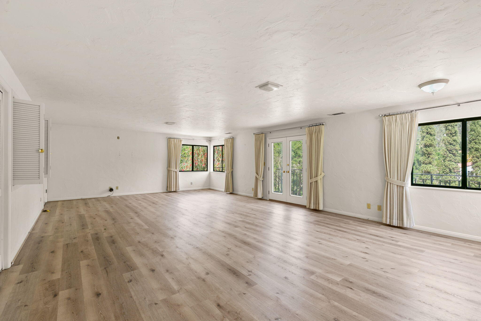 1920 Sycamore Canyon Road Santa Barbara, CA 93108 - Photo 27 of 66 28-web-or-mls-UpmarketMedia_1920Syc-13