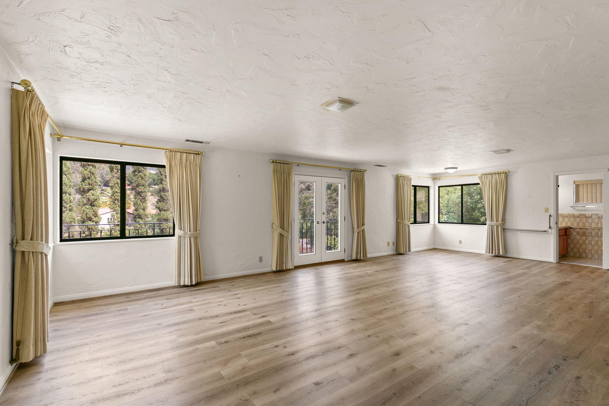 1920 Sycamore Canyon Road Santa Barbara, CA 93108 - Photo 28 of 66 29-web-or-mls-UpmarketMedia_1920Syc-14